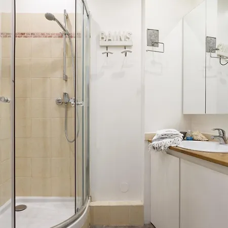 Family - Mon - Close Need- Cosy Modern & Comfort - Free Travel Guide * Parigi