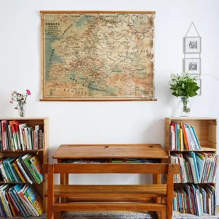 Family - Mon - Close Need- Cosy Modern & Comfort - Free Travel Guide