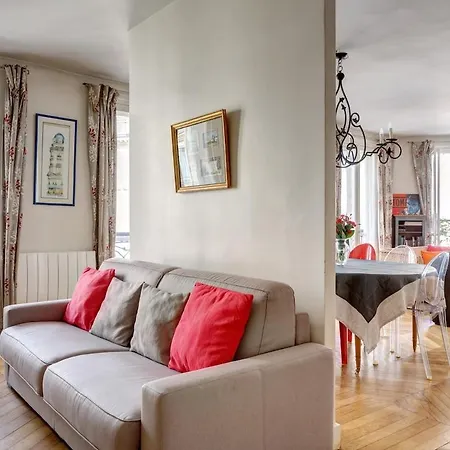Family - Mon - Close Need- Cosy Modern & Comfort - Free Travel Guide 아파트 파리